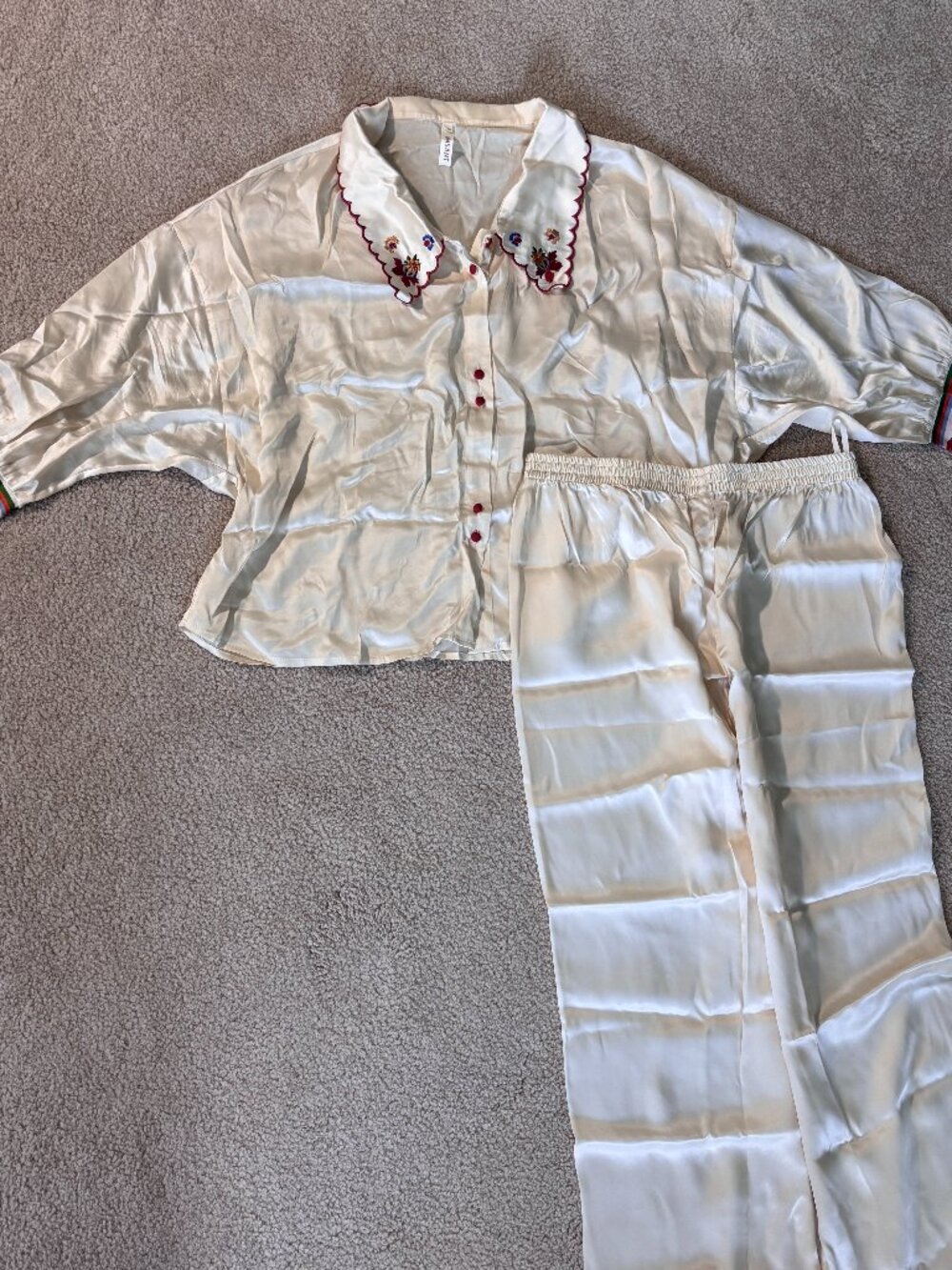 Brand New 100% Mulberry Silk Embroidered Cream Floral Pajama Set